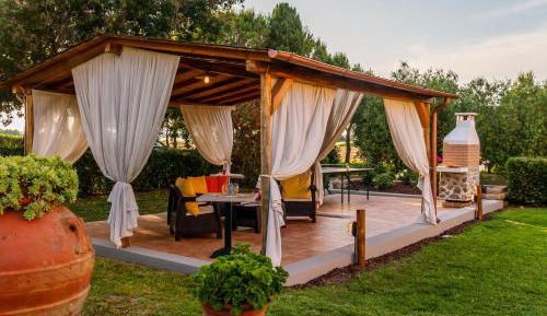Three-Bedroom Apartment with Mountain View