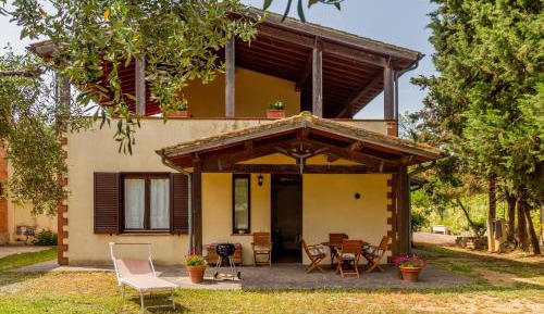 Two-Bedroom Deluxe Apartment with Garden View
