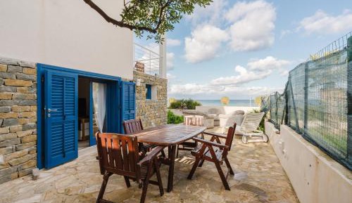 Studio Apartment with Sea View