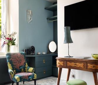 Deluxe Queen Room