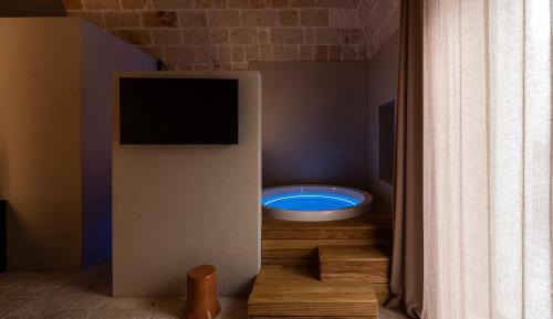 King Room with Spa Bath