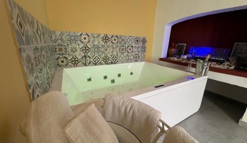 Double Room with Spa Bath