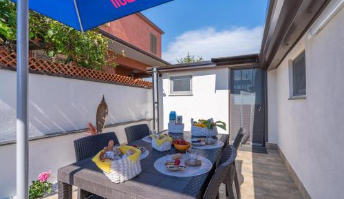 One-Bedroom Apartment with Garden View