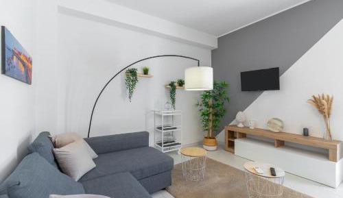 One-Bedroom Apartment with Garden View