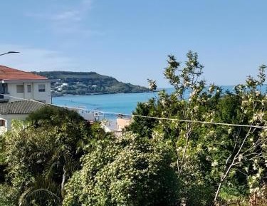 Two-Bedroom Deluxe Apartment with Ocean View
