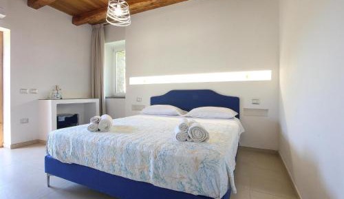 Seven-Bedroom Holiday Home