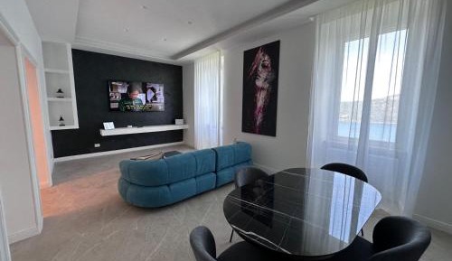 Two-Bedroom Apartment with Lake View