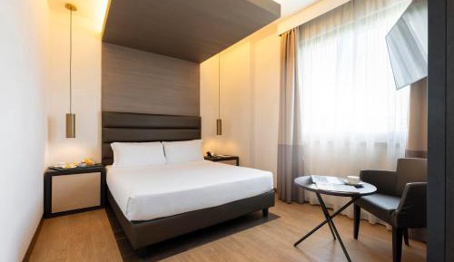 Junior Suite with Garden View