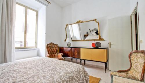 Standard Double Room with Shared Bathroom