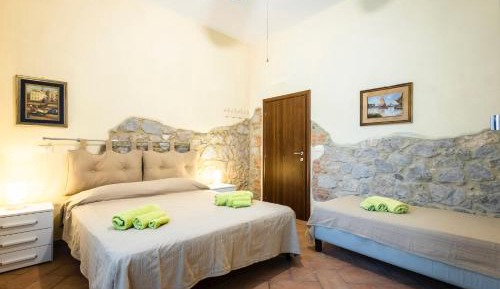 Triple Room with Shared Bathroom