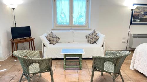 Studio with Sofa Bed