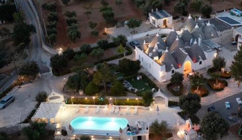 Two-Bedroom Deluxe Apartment with Garden View