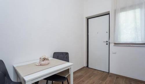 One-Bedroom Standard Apartment