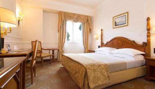 Double Room (1 Adult)