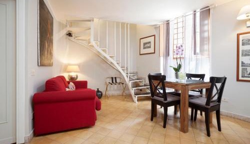 Superior One-Bedroom Apartment