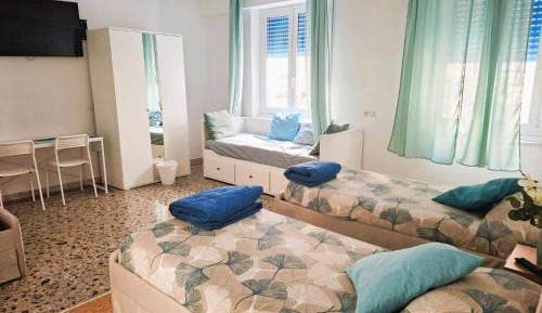 Two-Bedroom Deluxe Apartment with Balcony