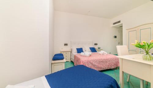 Superior Triple Room with Sea View