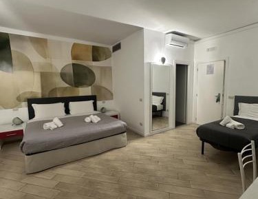 Quadruple Room with Courtyard View