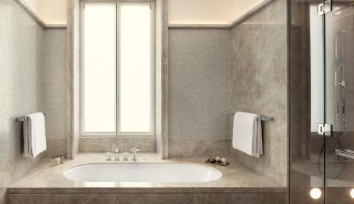 Premium King Room with City View