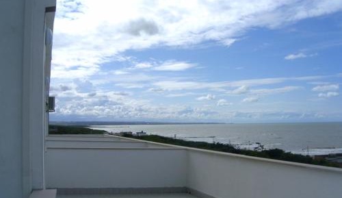 One-Bedroom Apartment with Sea View