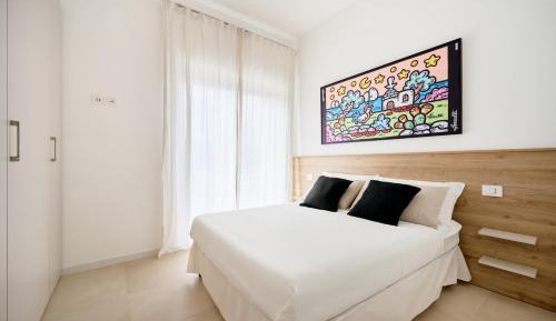 One-Bedroom Apartment with Sea View