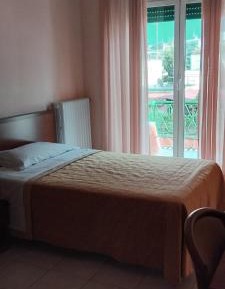 Single Room with French Bed