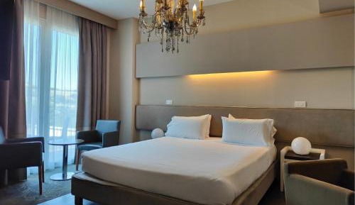 Suite Almond