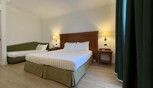 Standard King Room with Single Bed