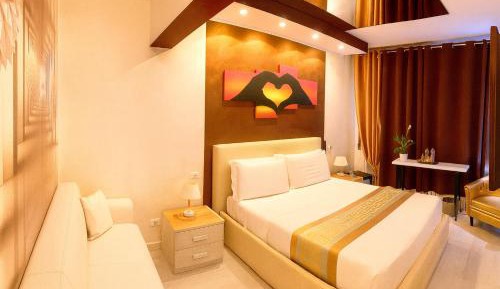 Double Room with Balcony (3 Adults)