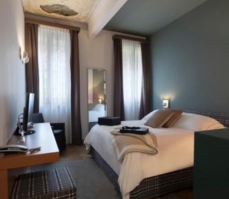 Deluxe Room with Canal View