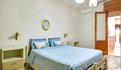 Two-Bedroom Deluxe Apartment with Balcony