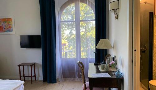 King Room with Lake View