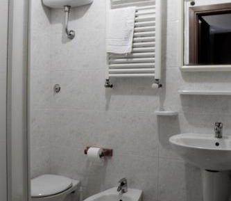 Quadruple Room with Private Bathroom