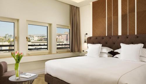 One Bedroom Suite with Jacuzzi & Panoramic view 