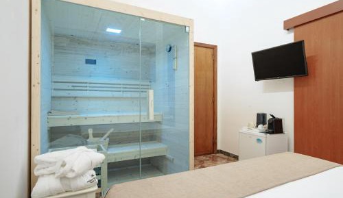 Suite with Sauna