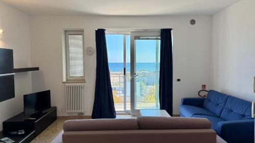 One-Bedroom Apartment with Sea View
