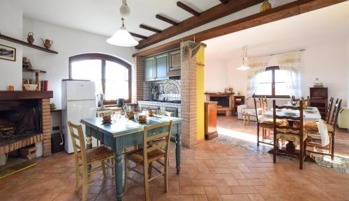 Eight-Bedroom Holiday Home