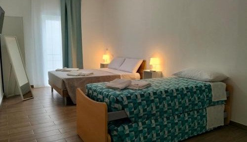 Quadruple Room with Terrace