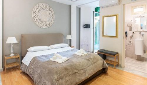 Queen Room with Balcony
