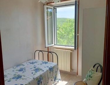 Single Room with Shared Bathroom