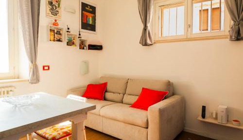 Studio with Sofa Bed