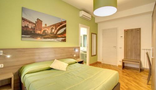 Deluxe Double or Twin Room with Balcony
