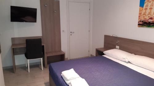 Double or Twin Room with Bathroom
