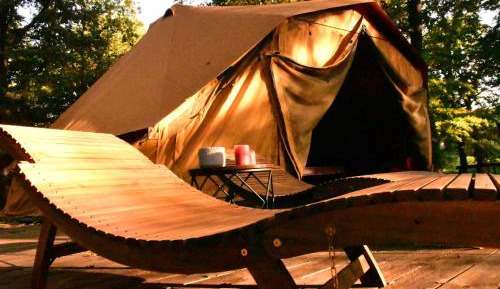Tent  8 