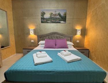 Double or Twin Room with Private Bathroom