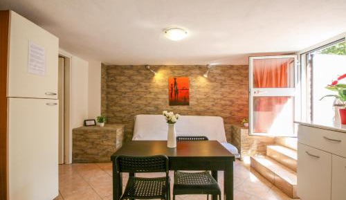 One-Bedroom Apartment with Garden View