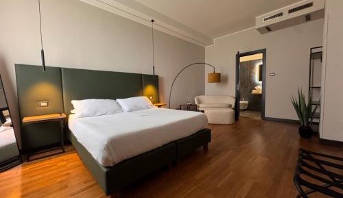 Large Double Room