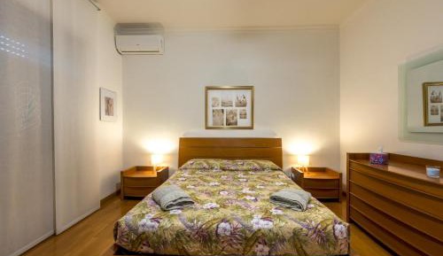 Three-Bedroom Apartment with Balcony