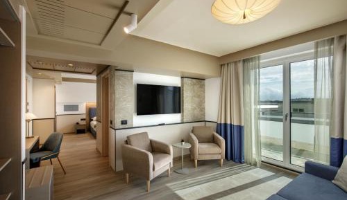 Superior Family Room