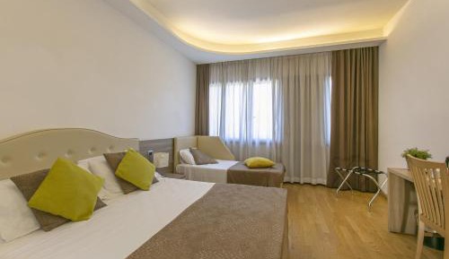 Superior Triple Room